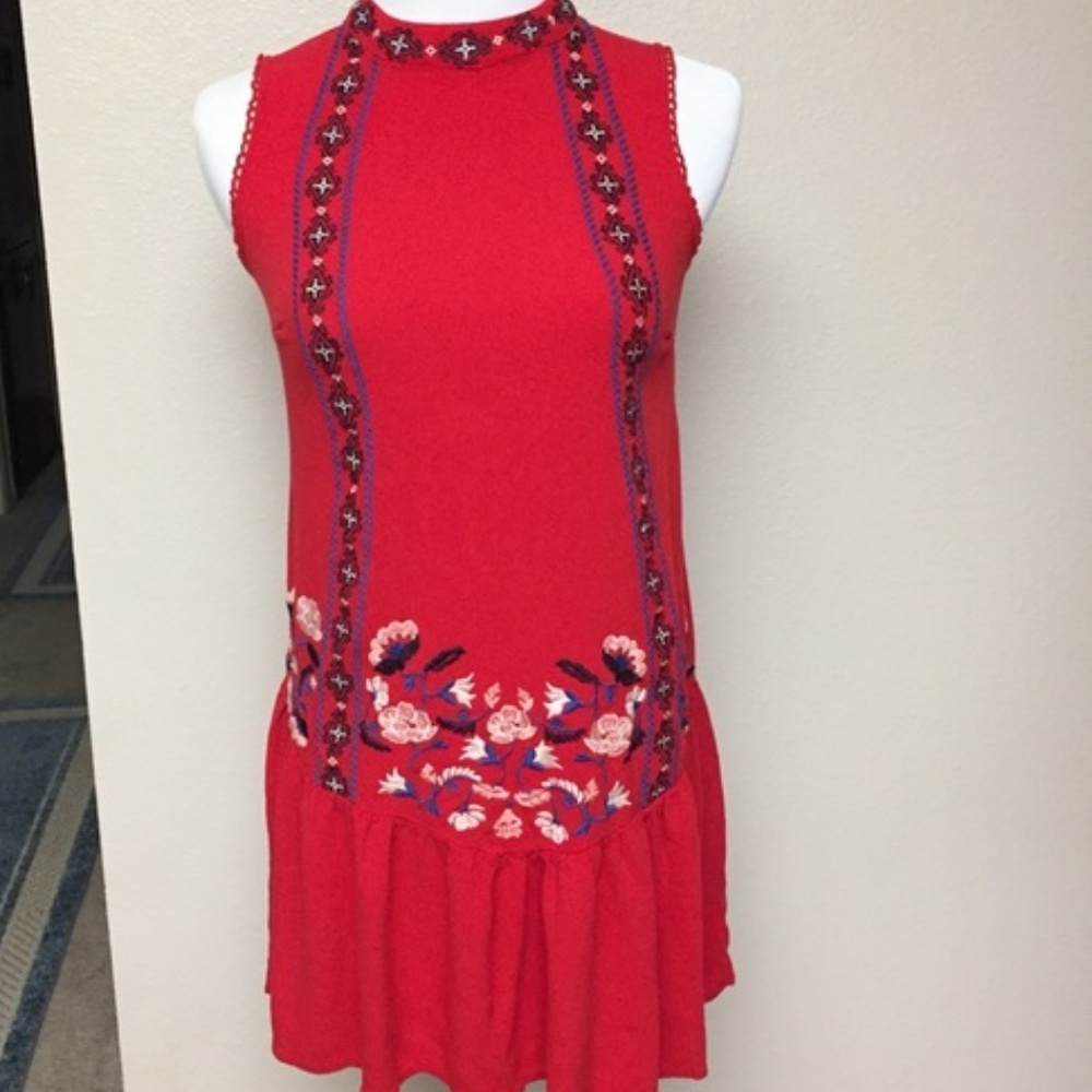 Beautiful Floral Embroidered Red Dress - S - NWT